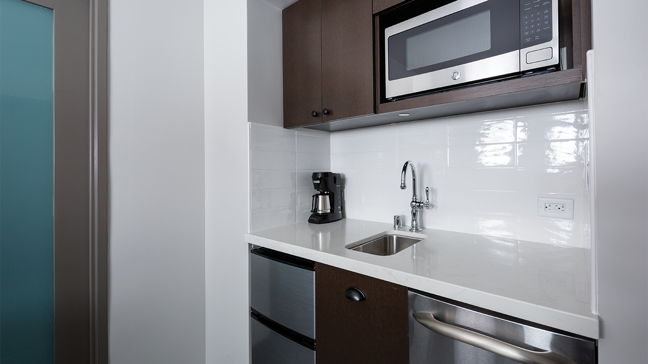 King Suite City View Kitchenette